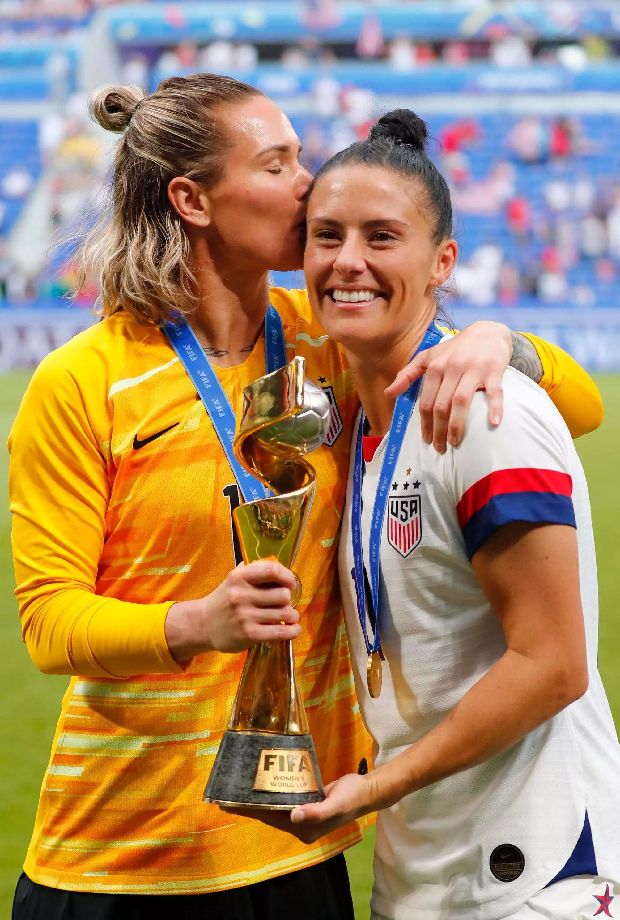 Ashlyn Harris denies cheating on Ali Krieger and responds to criticism ...