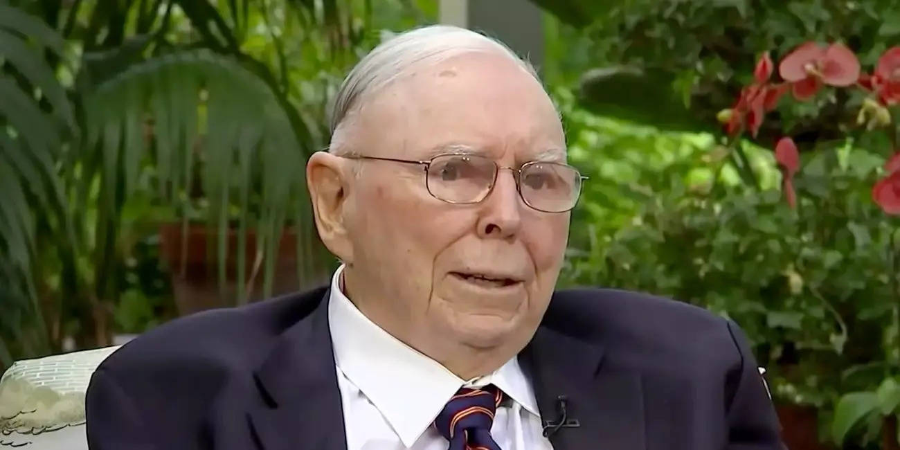 Charlie Munger, Investing Legend And Right Hand To Warren Buffett, Dies ...