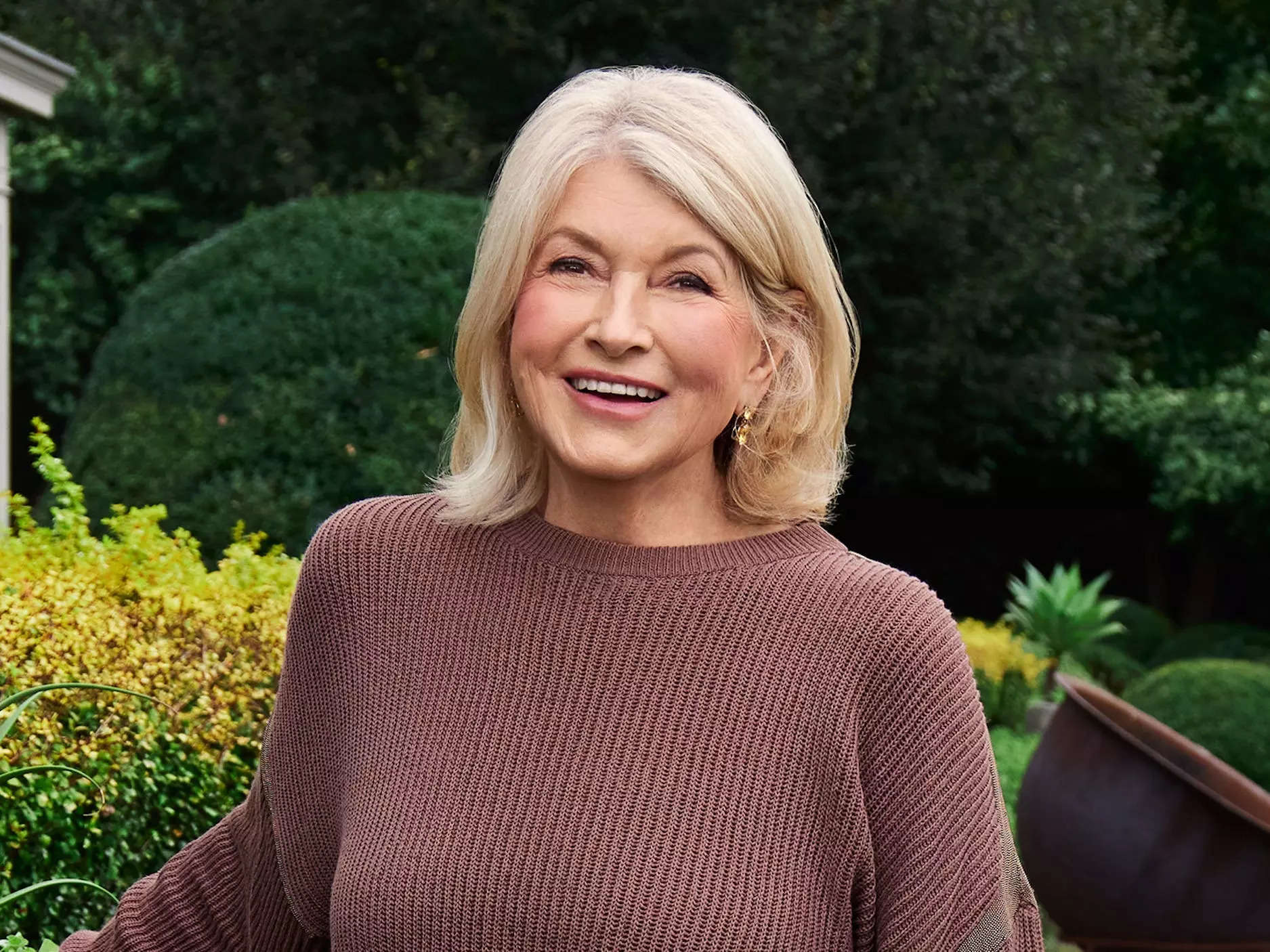 Martha Stewart Says She Doesn't Have Curtains In Her House Because She ...