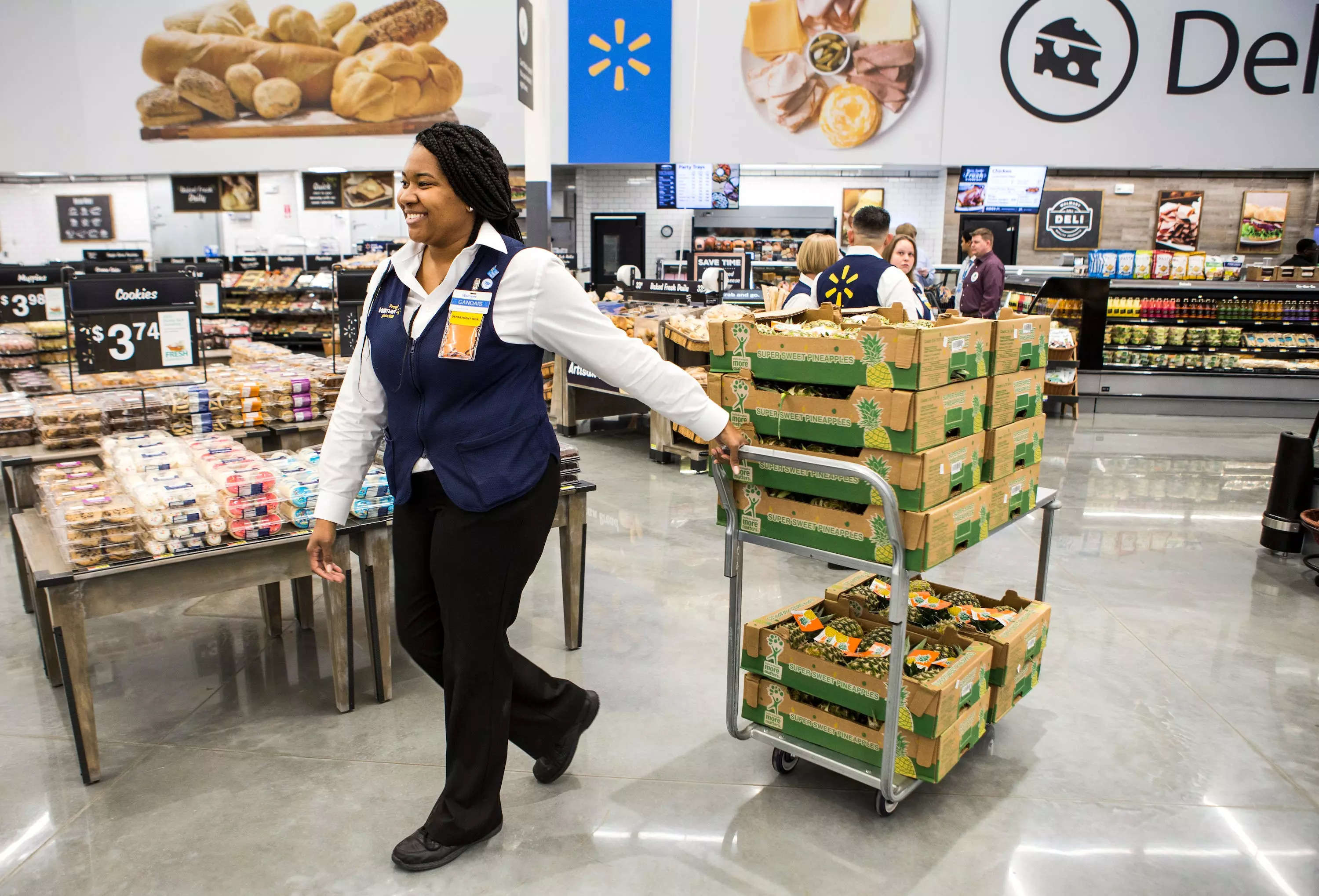 Walmart is boosting store managers' average pay to 128,000 — and