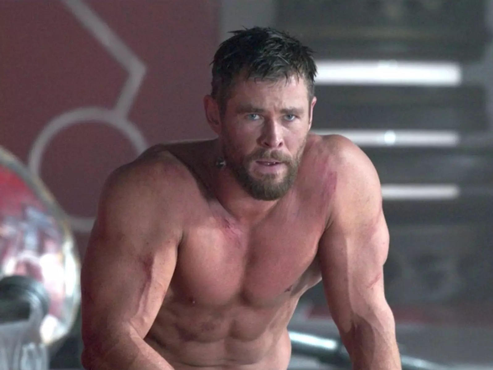 Chris Hemsworth did a 4-day fast to reverse aging. His trainer played a cheeky  joke to test his willpower. | Business Insider India