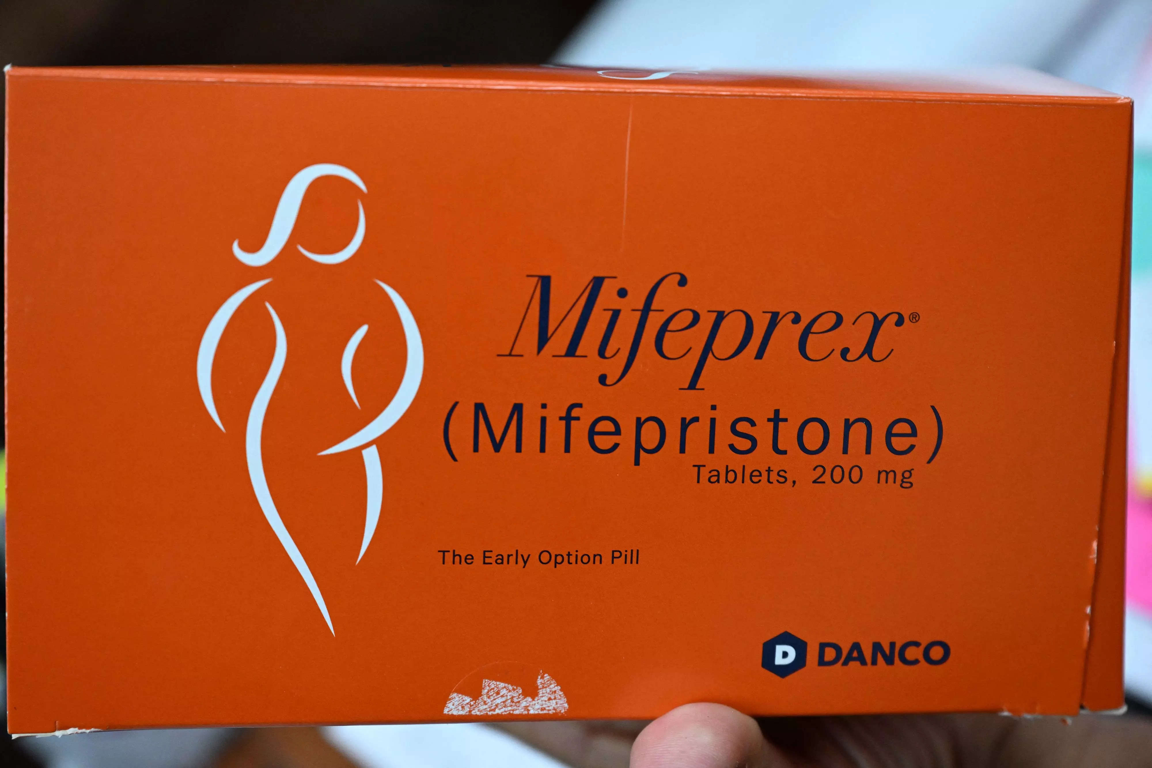 American women are stockpiling abortion pills amid political uncertainty