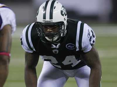 New York Jets trade Darrelle Revis to Tampa Bay Buccaneers 