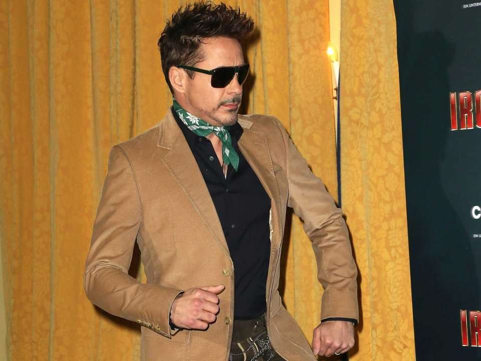 Robert Downey Jr. Wore The Best Outfit To The Munich Premiere Of 'Iron Man  3' | Business Insider India