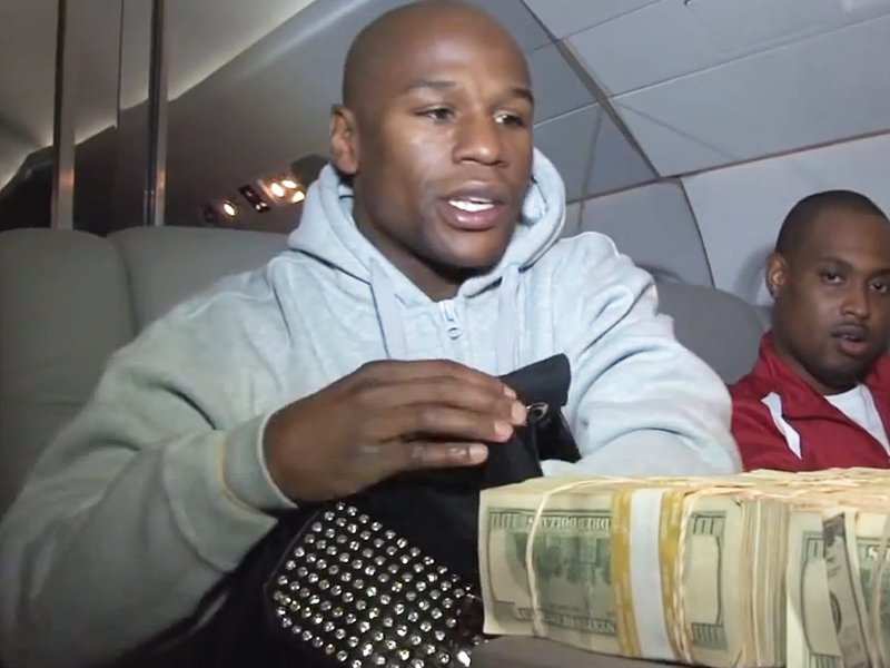 21 Examples Of Floyd Mayweather Flaunting His Insane Wealth Business