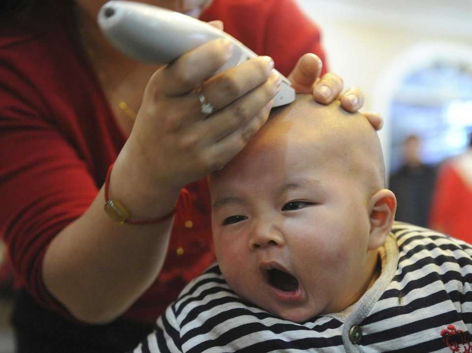 china-officially-announces-change-to-infamous-one-child-policy