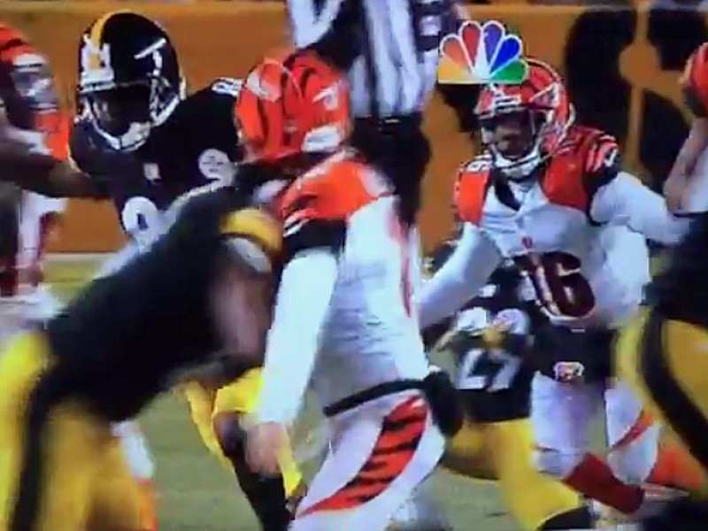 There's A Loophole In The NFL Rules That Makes Hard Hits On Kickers And ...