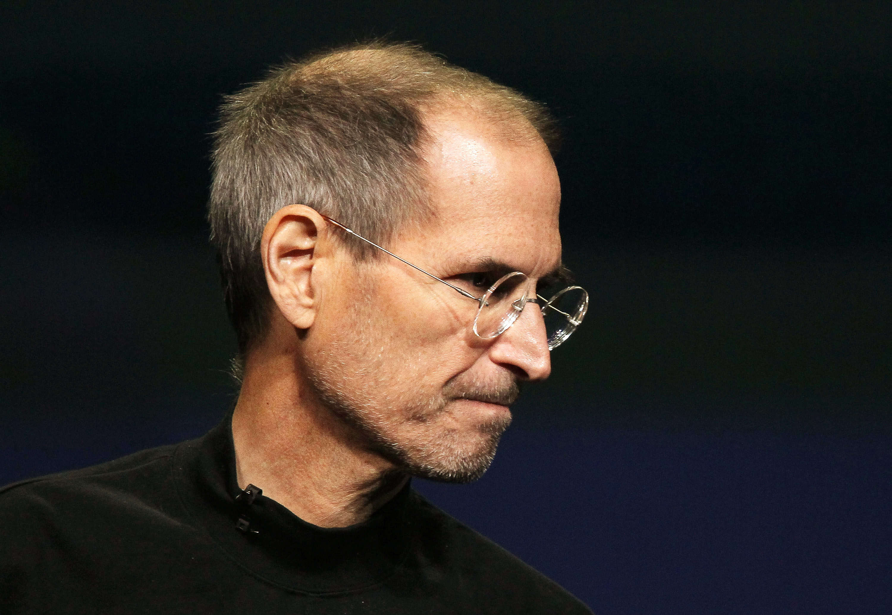 Steve jobs. Стив Джобс. Стив Джобс 2011. Фото Стива Джобса. Стив Джобс в профиль.