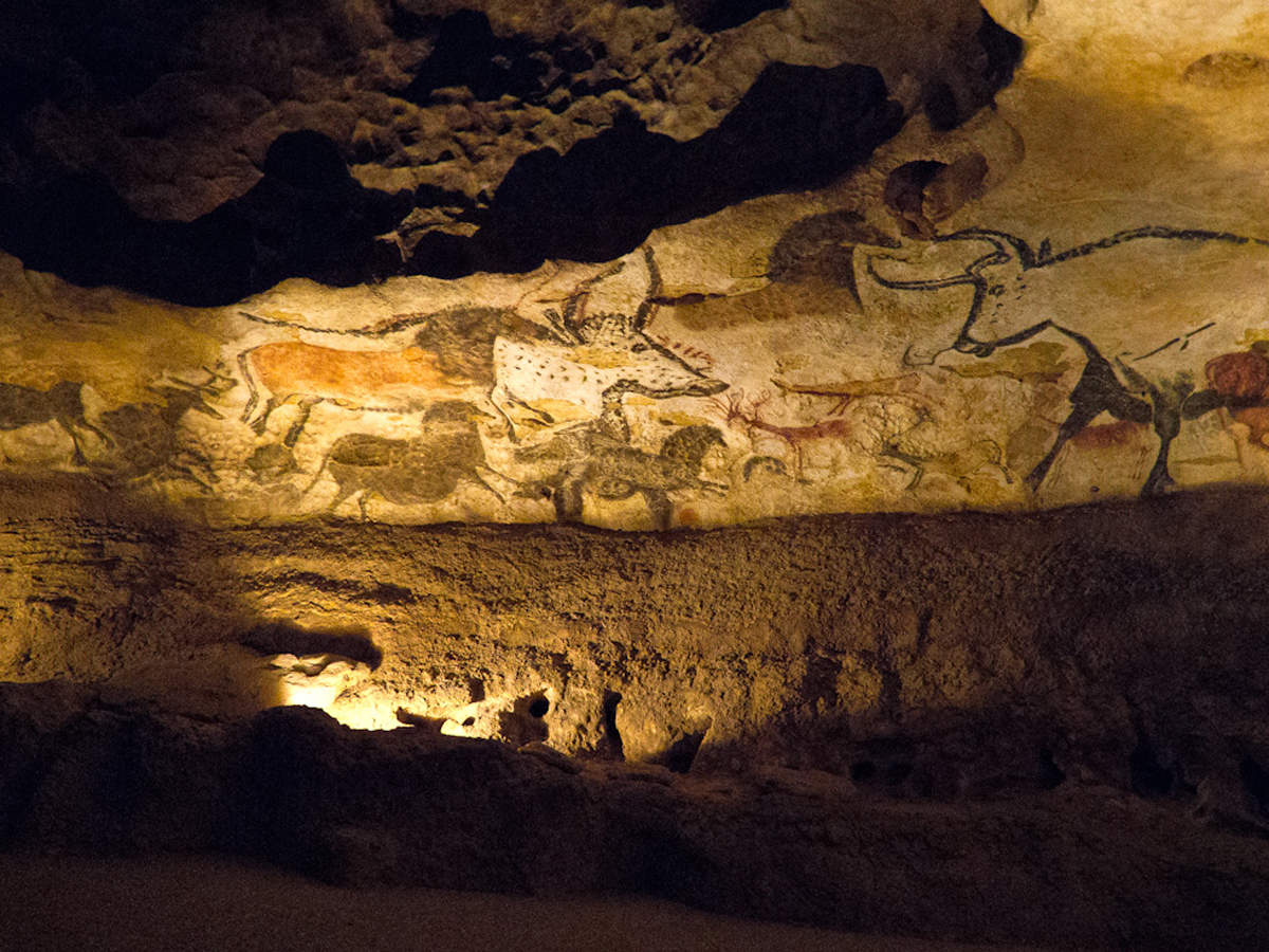 Step Back In Time And Imagine The Cavemen Who Once Painted These   Step Back In Time And Imagine The Cavemen Who Once Painted These Ancient Murals Inside The Walls Of The Caves Of Lascaux The Paintings Are Estimated To Be Over 17000 Years Old  