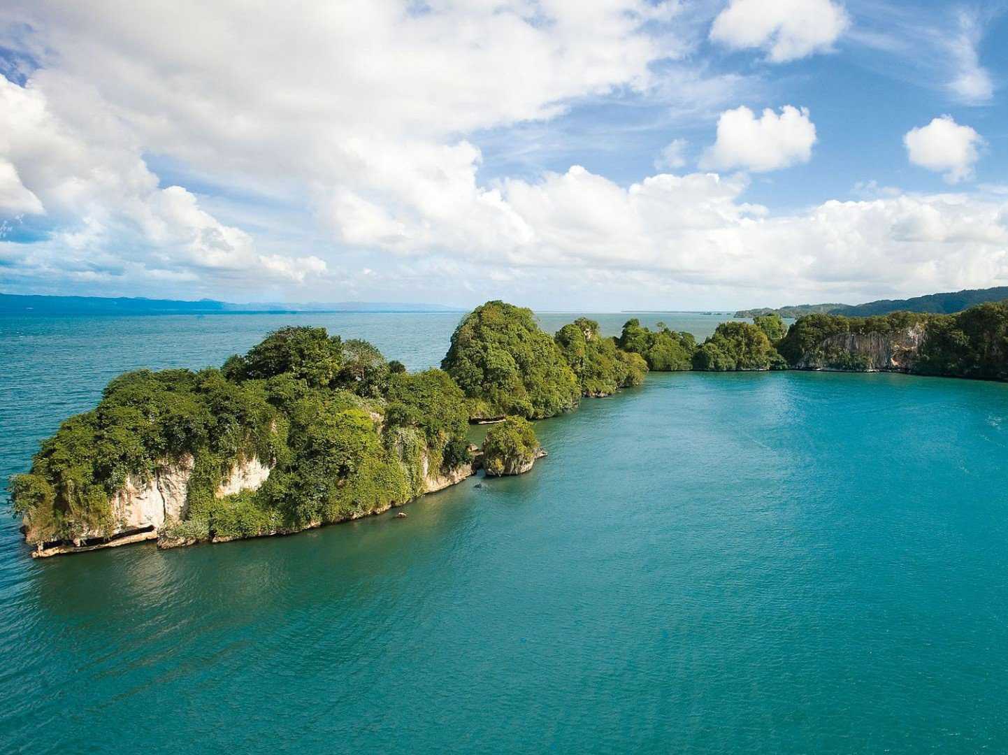 The republic of islands. Парк Лос Айтисес. Самана (залив). Лос Айтисес Доминикана. Полуостров самана.