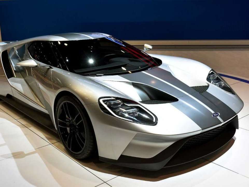 The new Ford GT supercar is breathtaking in a 'liquid silver' paint job