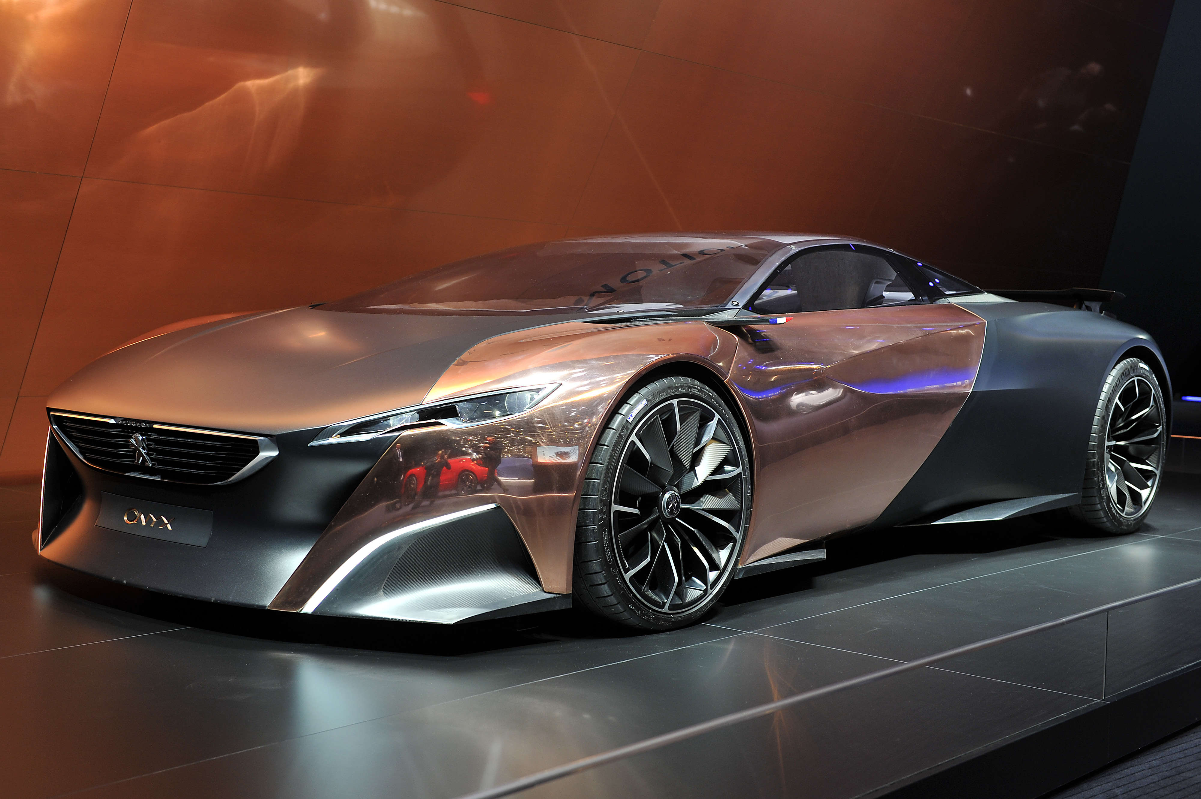 Что такое концепт. Peugeot Onyx. Peugeot Onyx 2021. Пежо 2015 Женевский автосалон. Концепт кары.