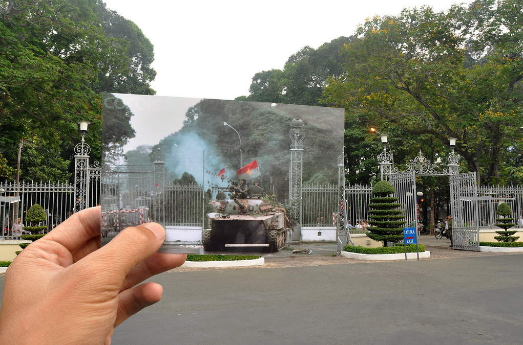 A North Vietnamese Tank Crashes Through The Gates Of The Presidential Palace In Saigon On April 30 1975 Business Insider India