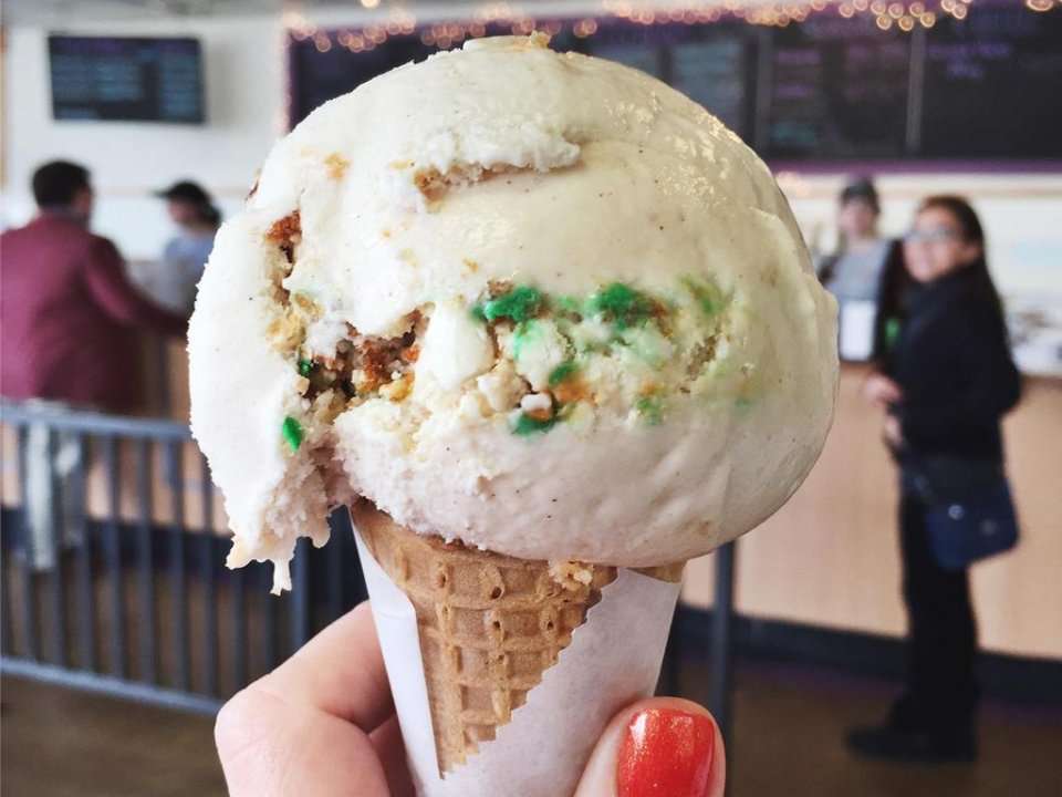 https://www.businessinsider.in/photo/47711254/The-best-ice-cream-shop-in-every-state.jpg