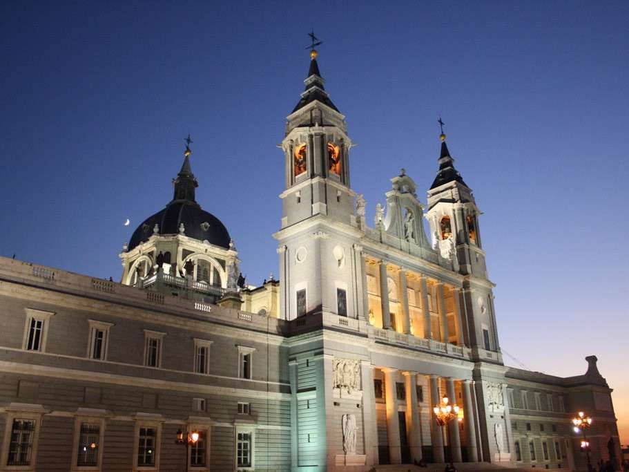 6 place. Madrid Tourist places. The best Madrid Tourist places. Best places to visit in Madrid.