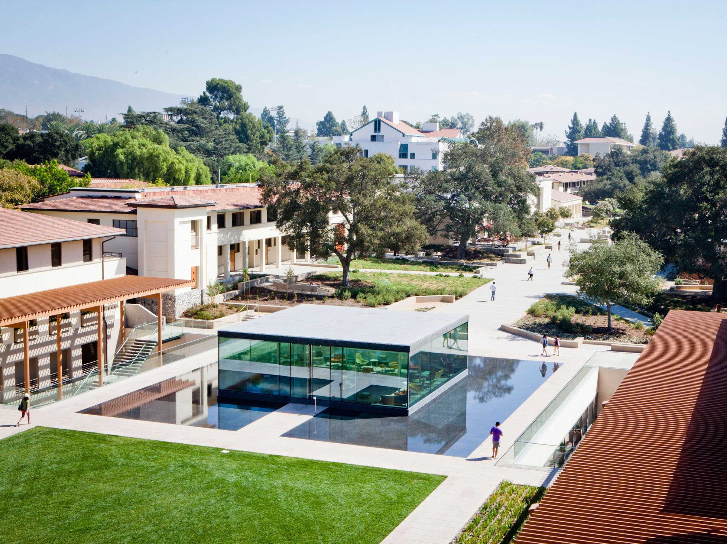 8 — Claremont McKenna College Business Insider India