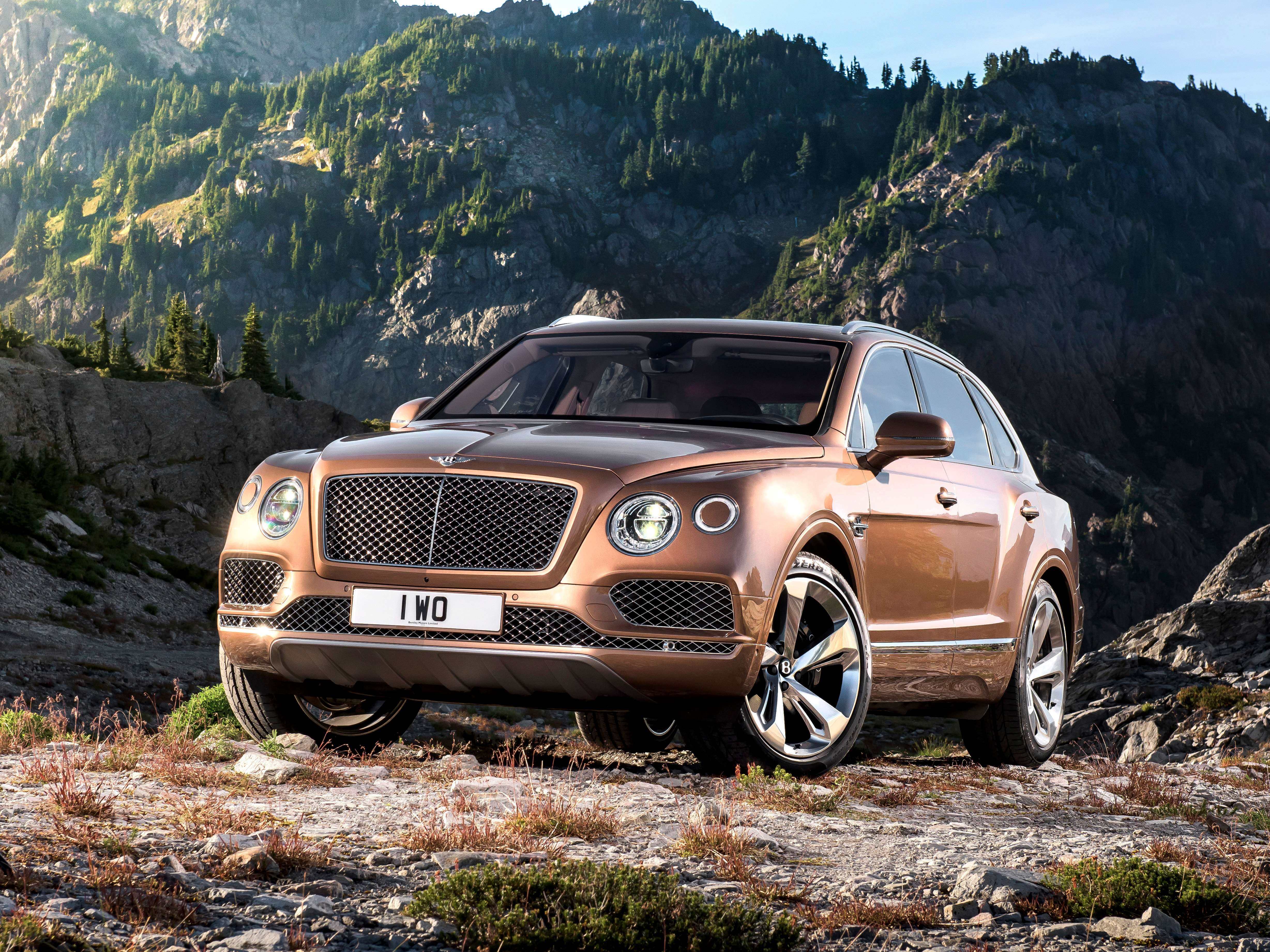 Bentayga big baby. Бентли Bentayga. Внедорожник Bentley Bentayga. Bentley Bentayga 2017. Джип Бентли Bentayga.