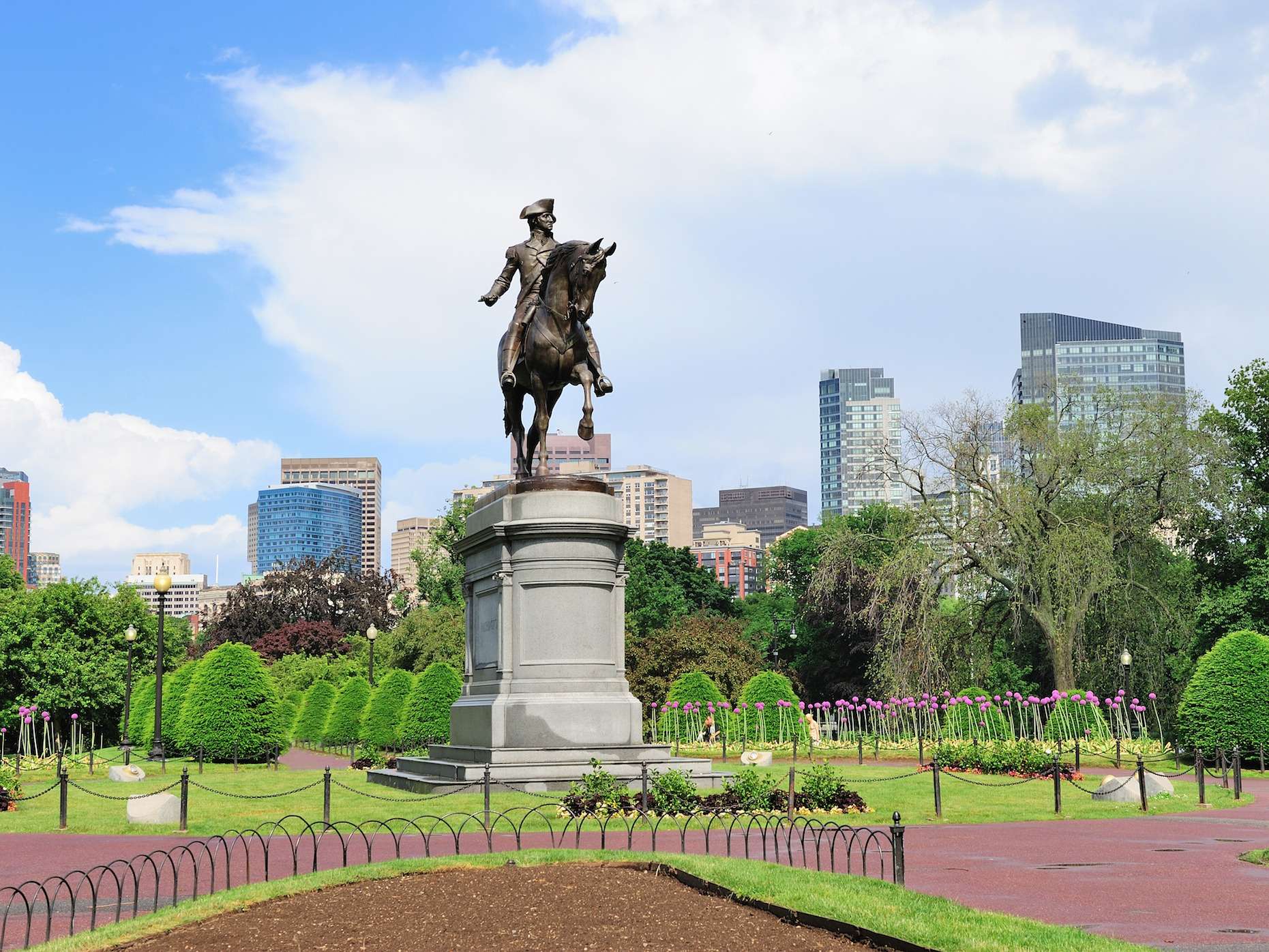 Бостон Коммон парк. Boston George Washington Park. Самый известнейший парк в Бостон. Скульптуры Бостона.