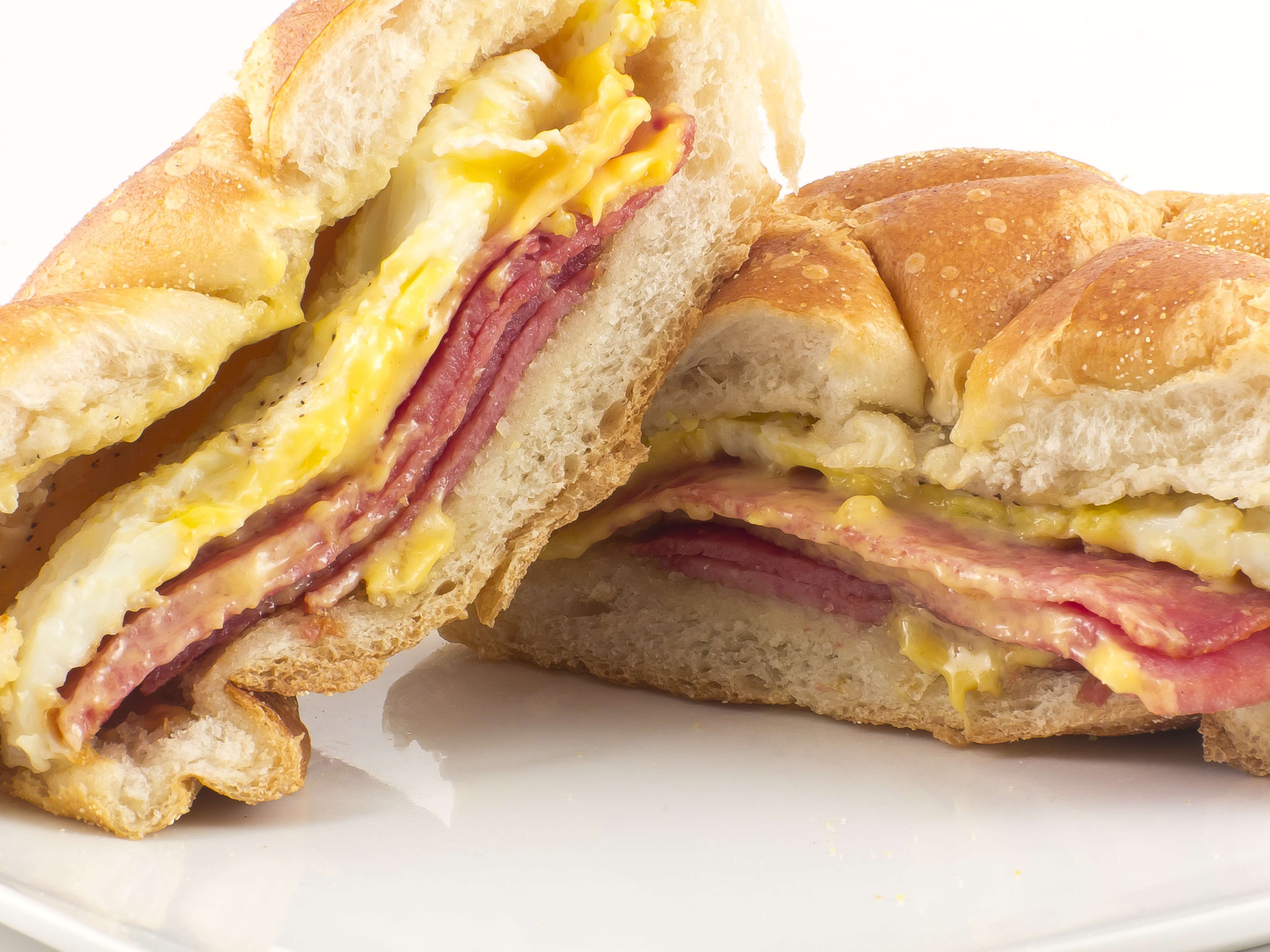 NEW JERSEY: Pork Roll (or Taylor Ham) Is A Well-known Regional Staple ...