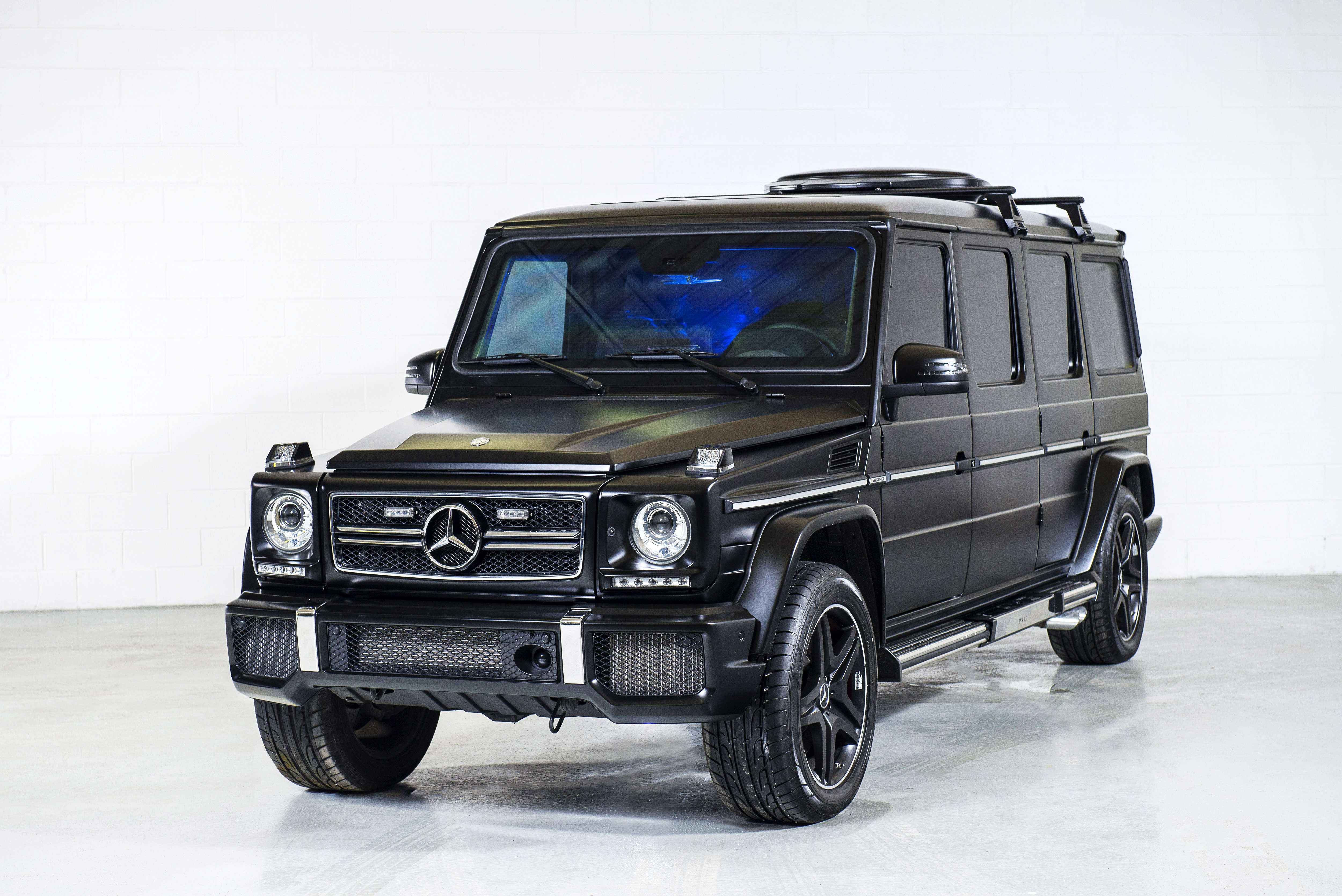 Mercedes-Benz G63 AMG 6×6 With Just 143 Miles Is A $1 Million Off-Roading  Beast