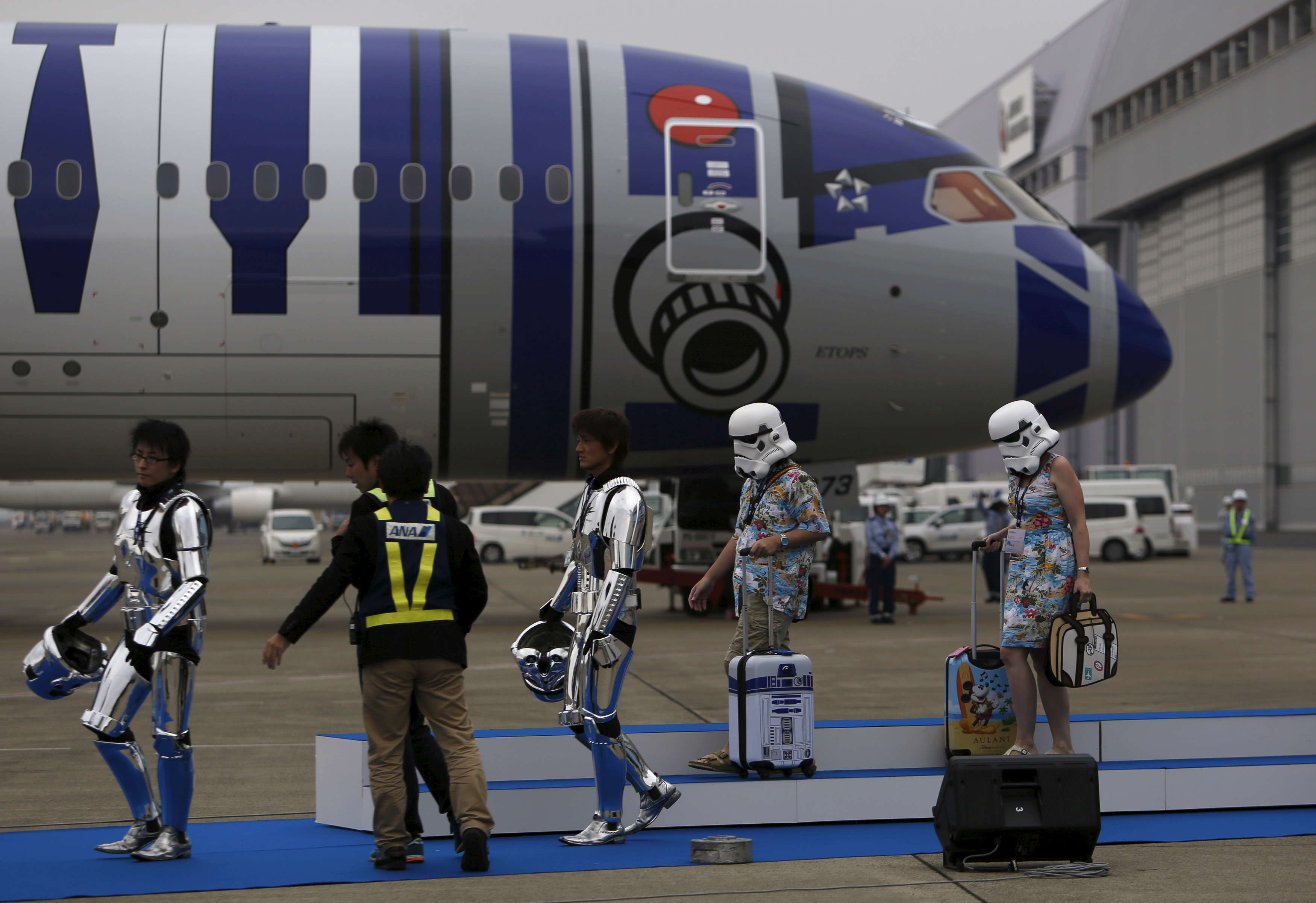 Flight event. Самолет Star Wars. Боинг 787-10x Star Wars Ana. Как выглядит самолет Звездных войн.