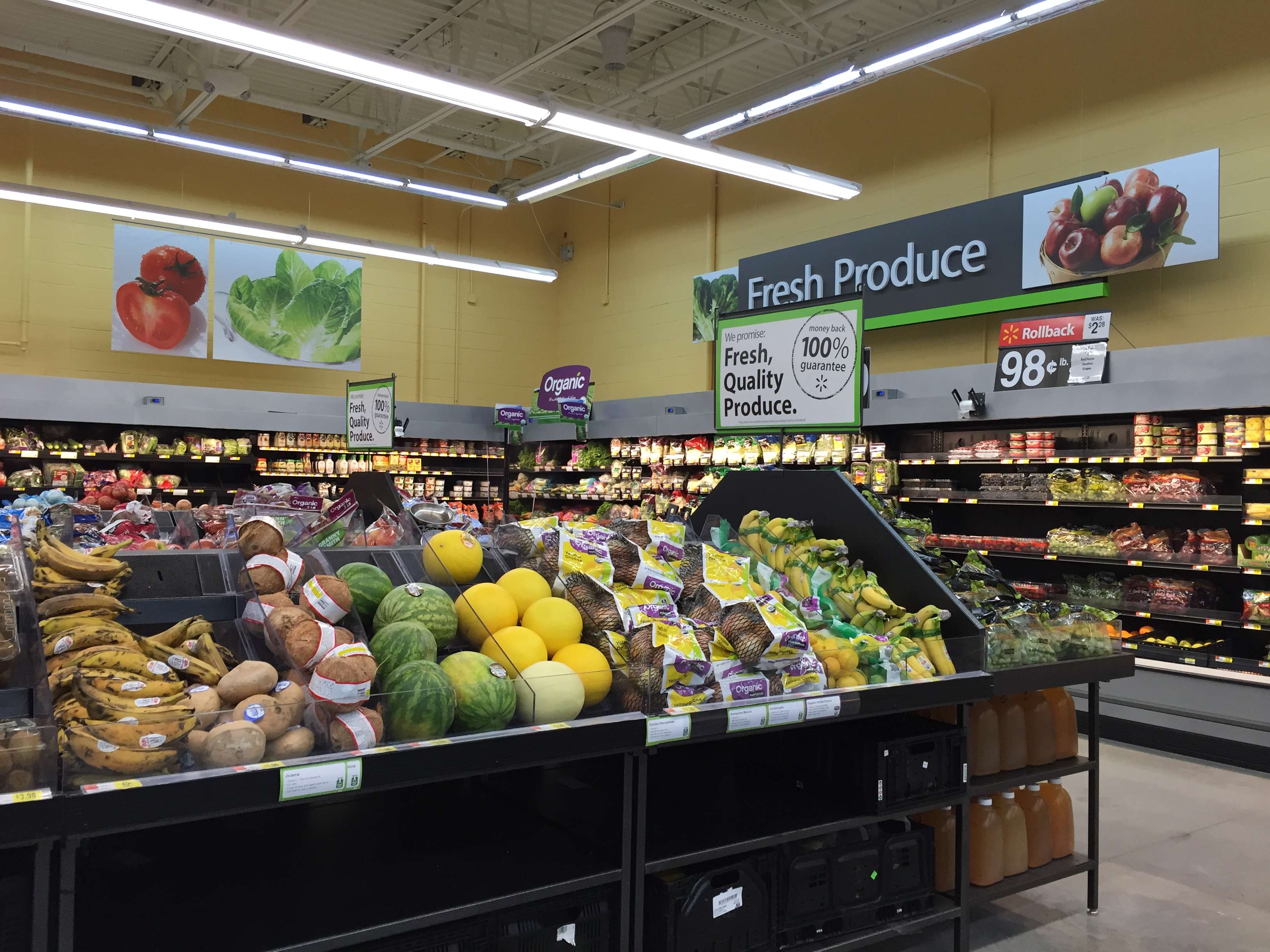 Walmart vs.  in the produce aisle: New 'open market' format takes  cues from Whole Foods – GeekWire