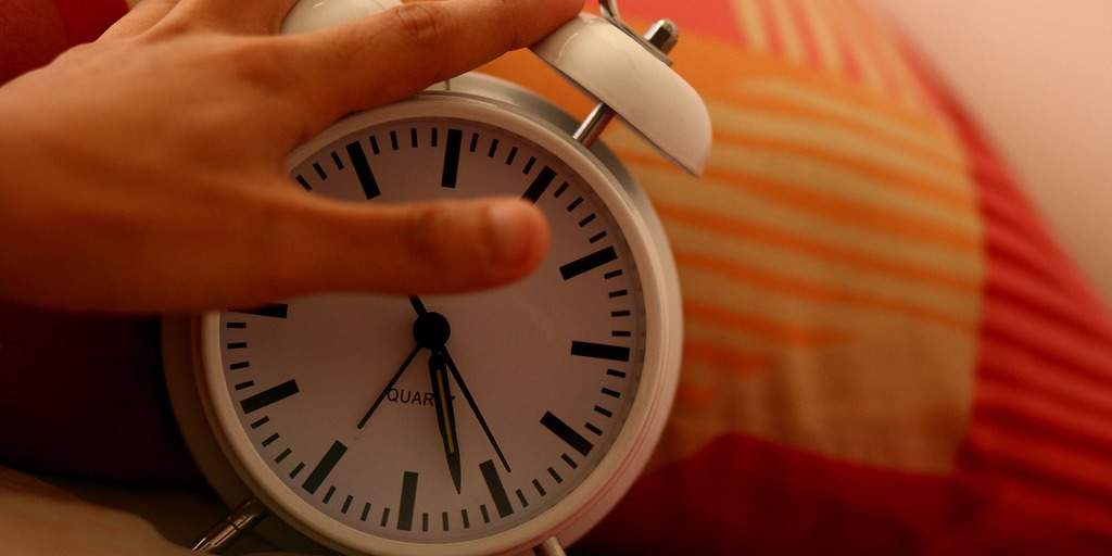 7-things-not-to-do-when-you-first-wake-up-business-insider-india