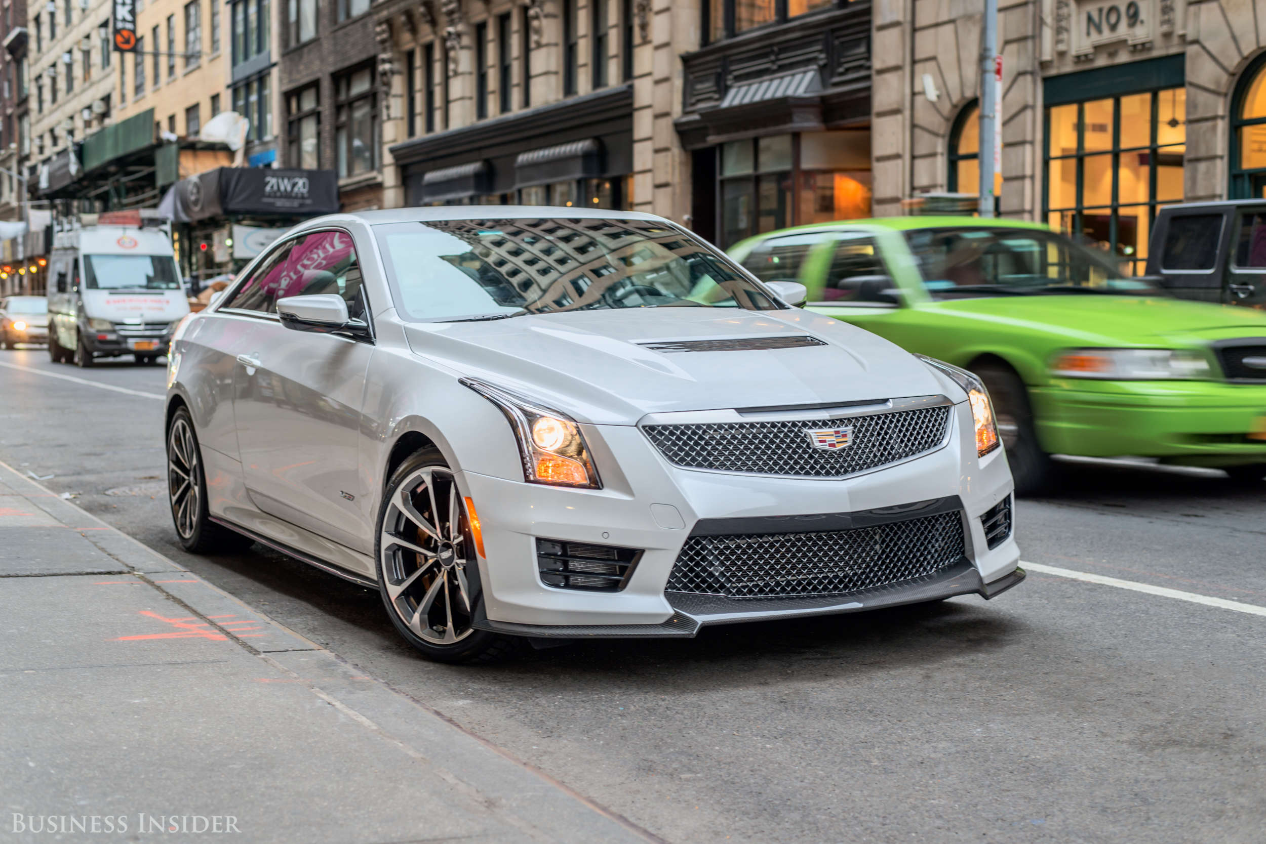 Машина Cadillac ATS