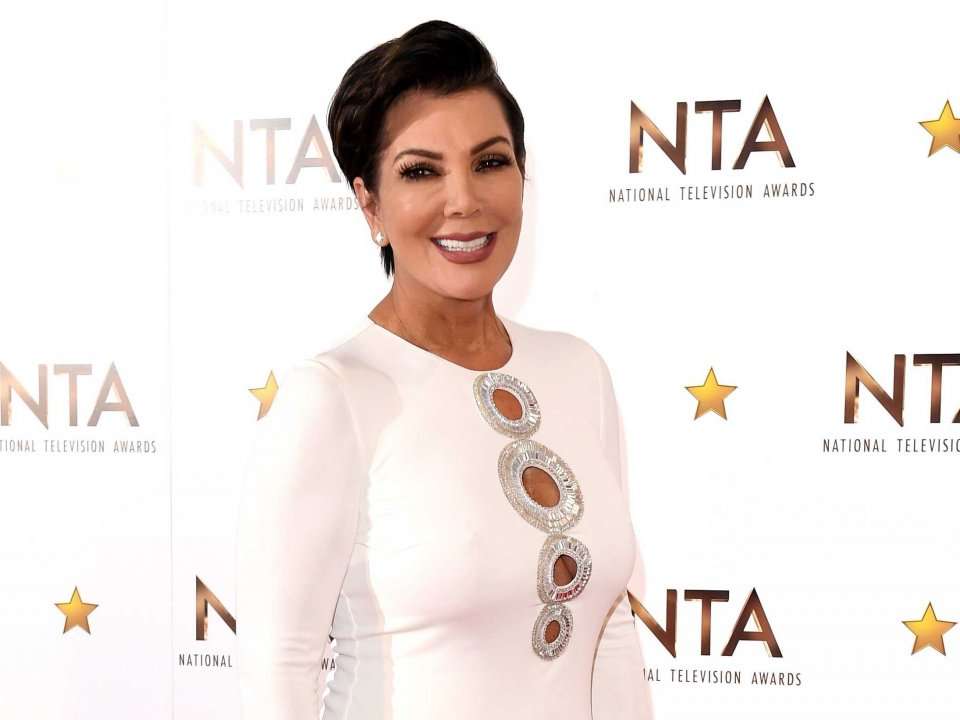 Kris jenner hot sale paperclip necklace