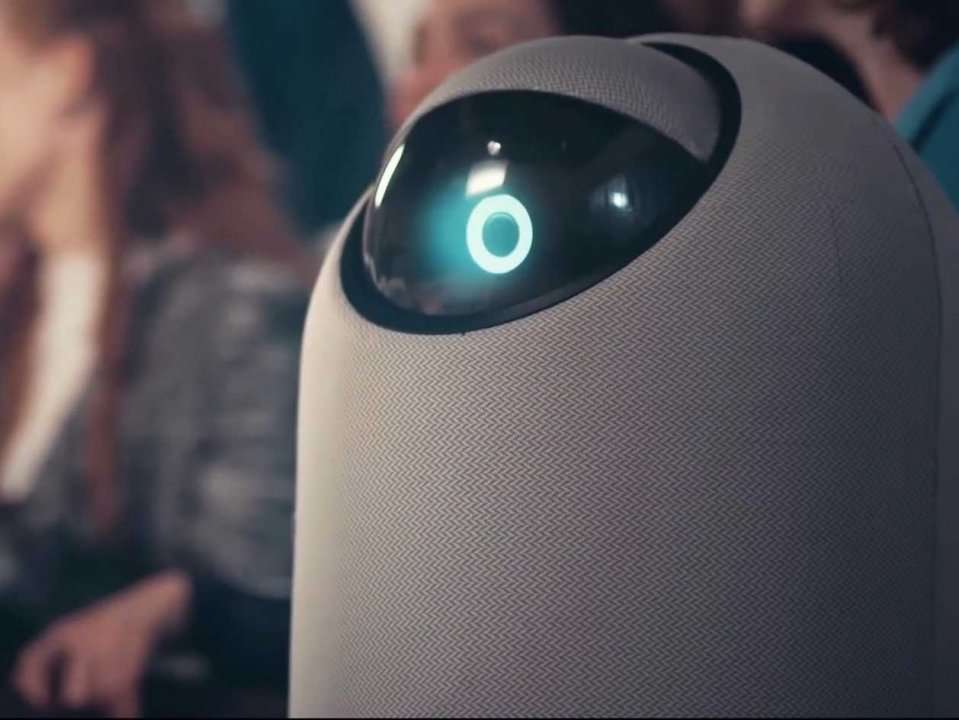 This robot butler is like your own personal R2-D2 | Business Insider India