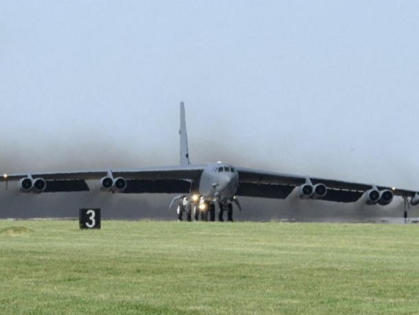 The US Air Force Just Resurrected A 55-year-old B-52 From The 'boneyard ...