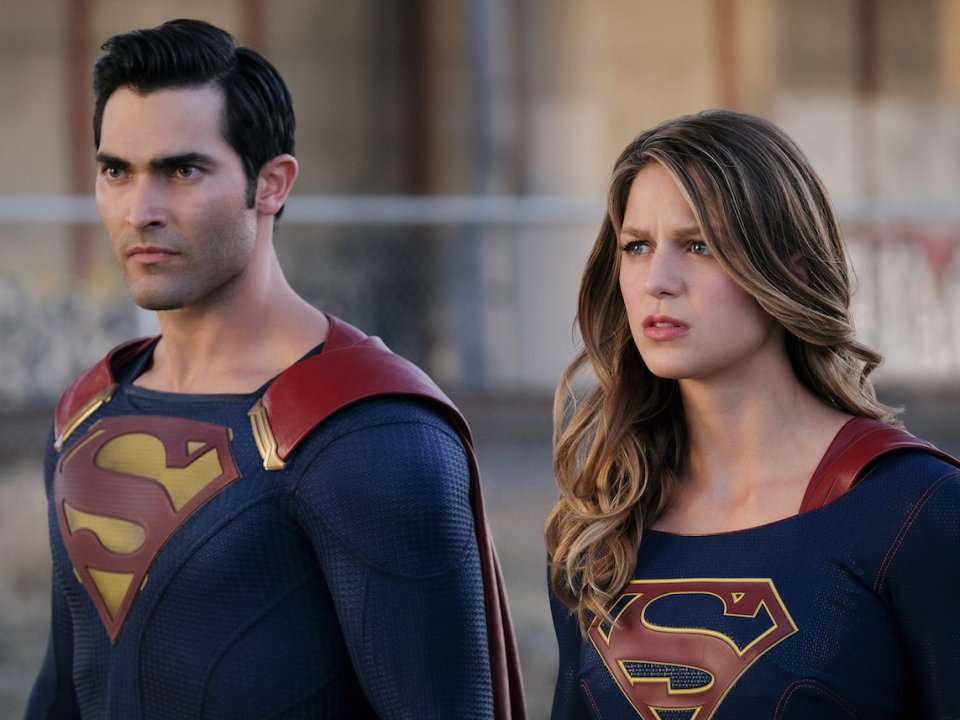 Superman teams up with Supergirl for the first time in CW preview clip ...