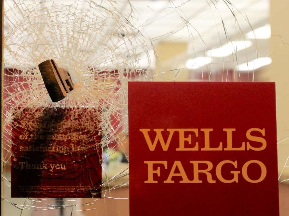 The Wells Fargo Scandal Is Far From Over Business Insider India 6812