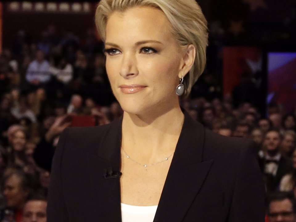 Megyn Kelly says Donald Trump tried to give her free flights and hotel ...