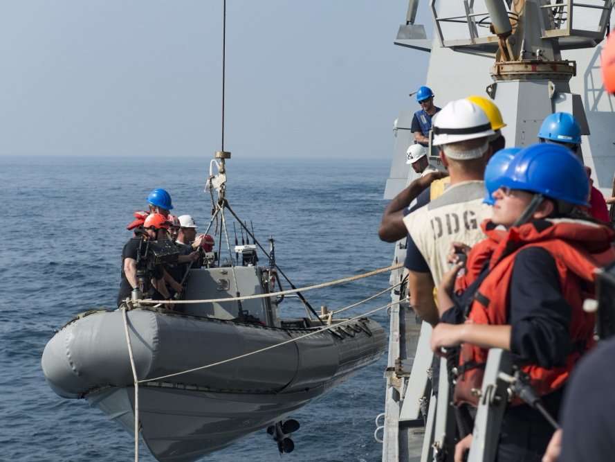 The US Navy destroyer that fired missiles at Yemen just rescued ...