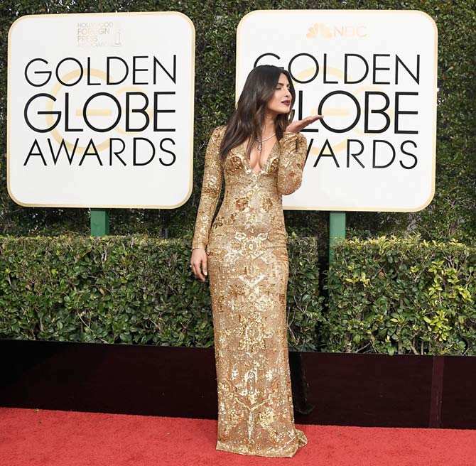 Priyanka Chopra Looked Drop Dead Gorgeous At The 2017 Golden Globes Business Insider India 