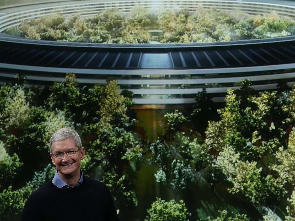 Apple's new $5 billion campus has more space for parking than offices ...