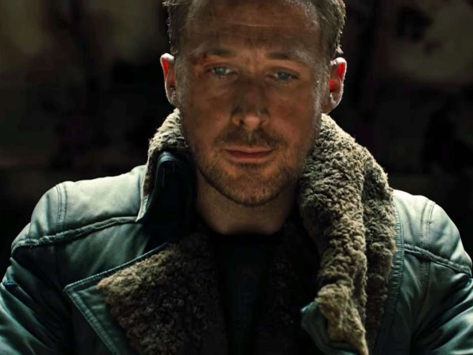 Ryan Gosling is looking for answers in the stunning trailer for 'Blade ...