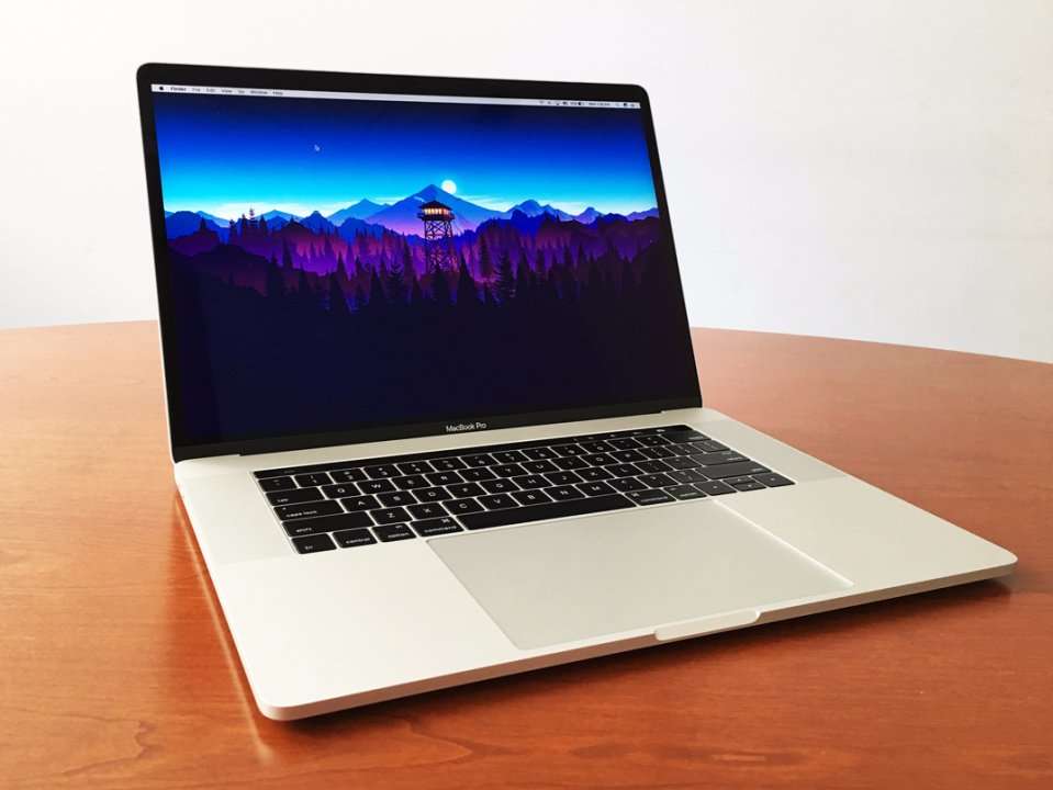 macbook pro 15 2016 in 2022