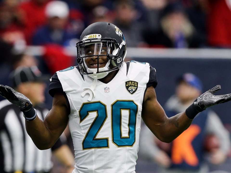 Jaguars fans buzzing with excitement as football season kicks off