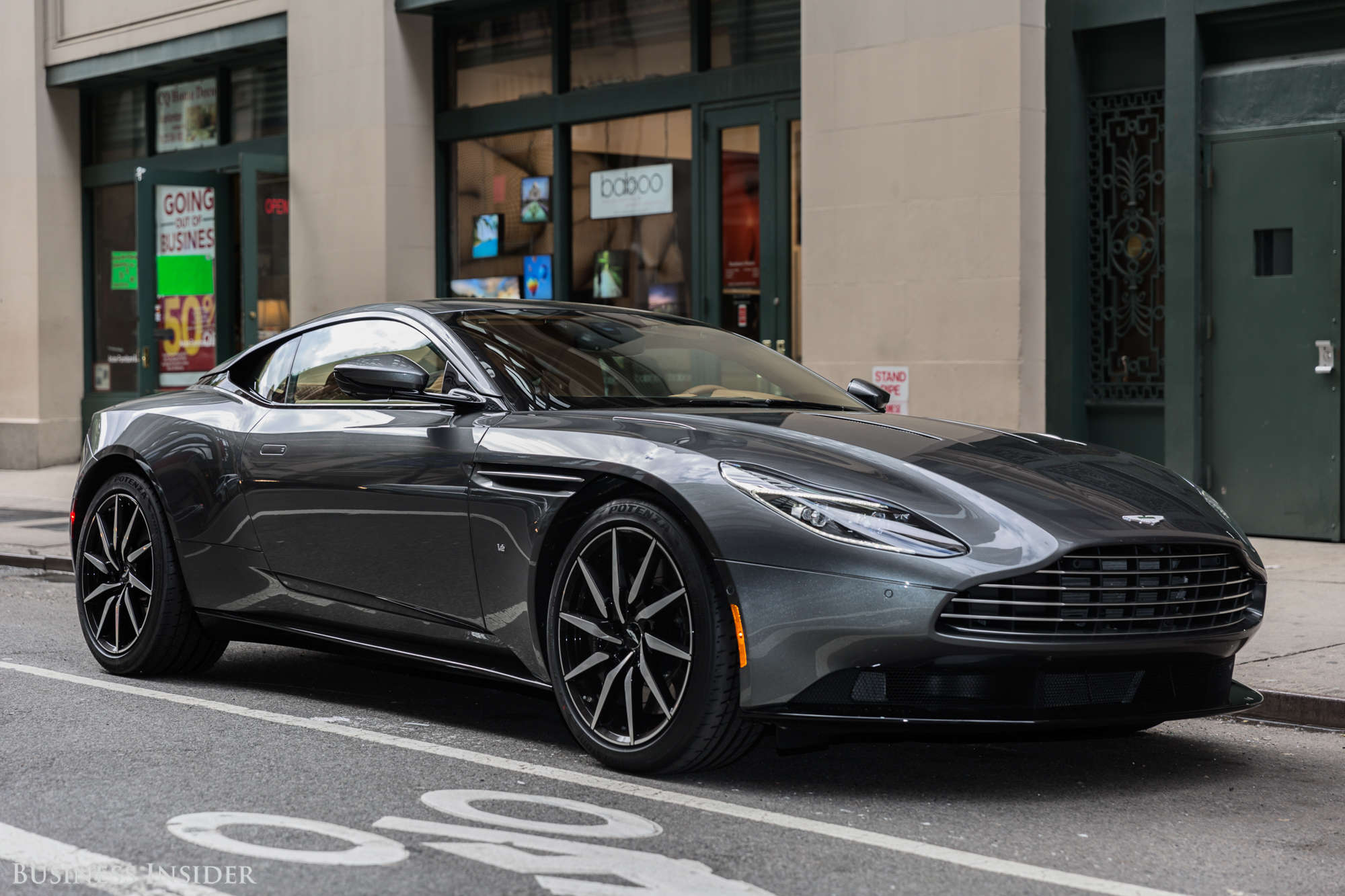 2017 Aston Martin db11 v12