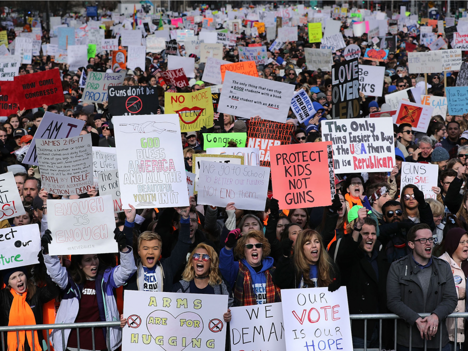 Tens Of Thousands Of Protestors In Washington Take Aim At Politicians ...