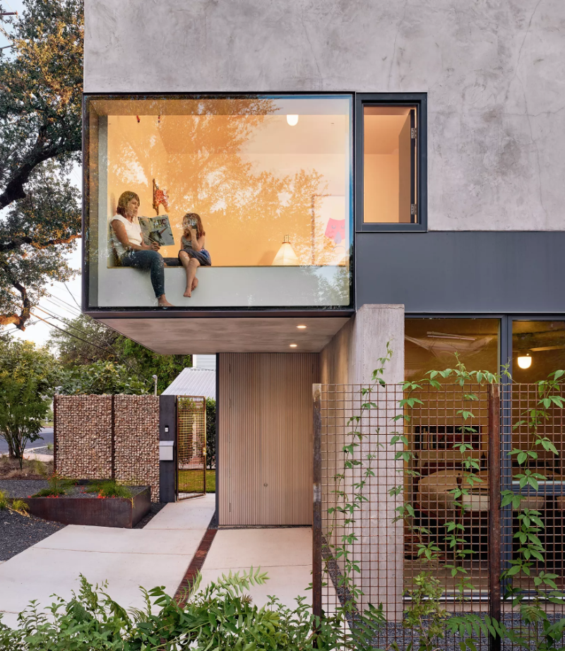 In Austin Texas The South 5th Residence Offers Residents A Very Large   In Austin Texas The South 5th Residence Offers Residents A Very Large Living Room Window  