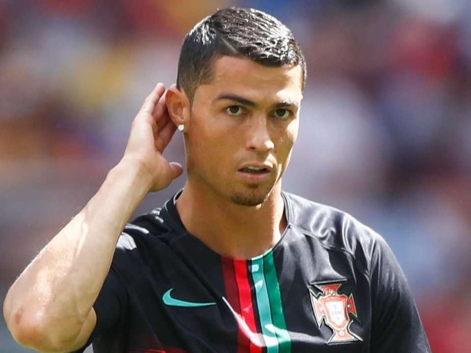 Cristiano Ronaldo appears to be growing out his goatee to troll his ...