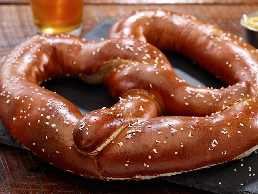 how-many-calories-in-this-bavarian-pretzel-r-caloriecount