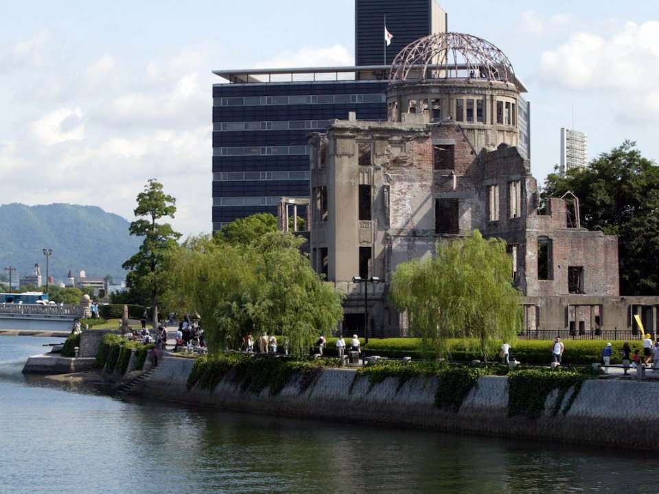 Here's what Hiroshima looks like today and how the effects of the