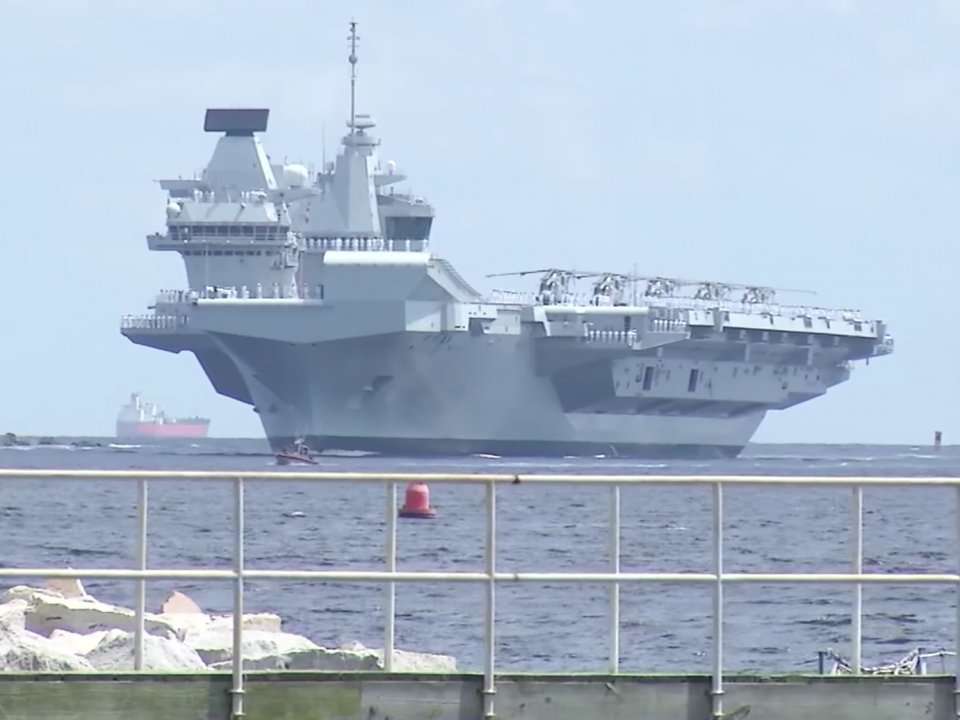 Britain's largest and most powerful warship has arrived in the US to ...