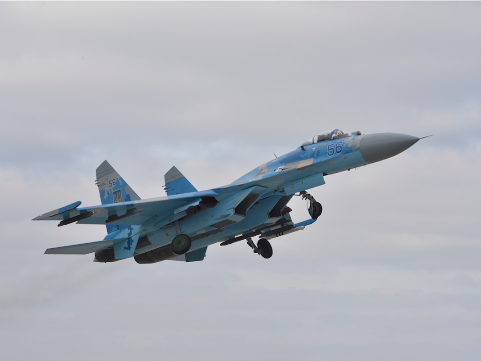 What we know about the Su-27, the Ukrainian fighter jet that recently ...