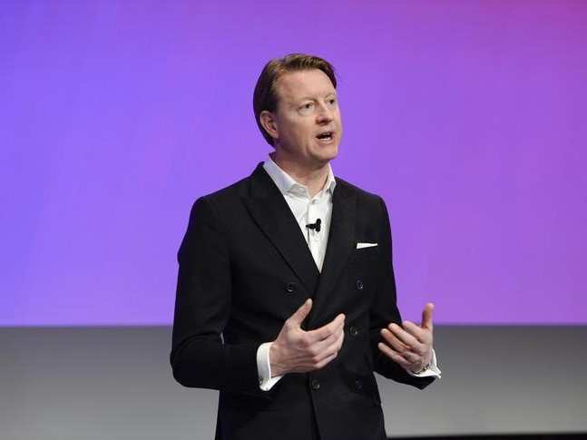 Verizon CEO Hans Vestberg explains the company's massive reorganization ...