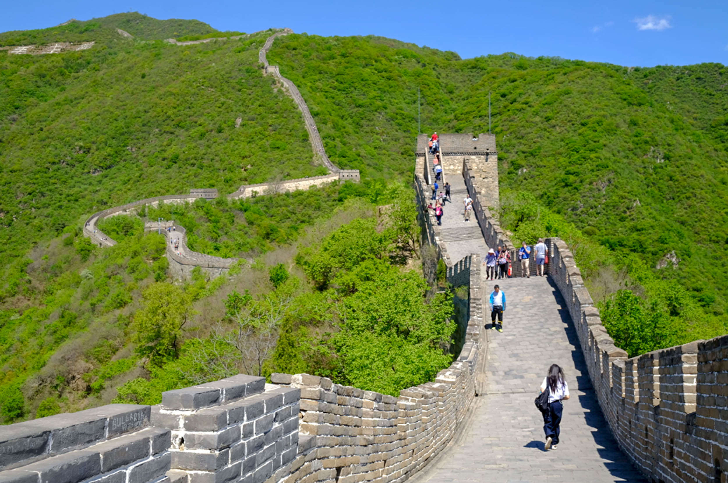 Великая стена как добраться. Великая китайская стена Сычуань. Мутяньюй Великая китайская стена. Великая китайская стена экскурсия. Великая китайская стена туристы.
